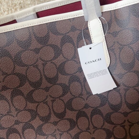 Coach City Tote Bag In Signature Canvas With Varsity Motif - Picture 6 of 8